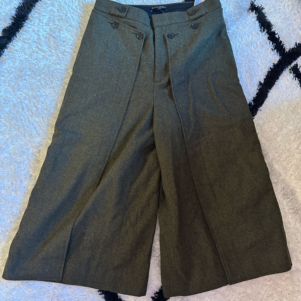 Banana Republic Women's Grayish Green Poly/Wool Herringbone Tweed Wide Leg Lined